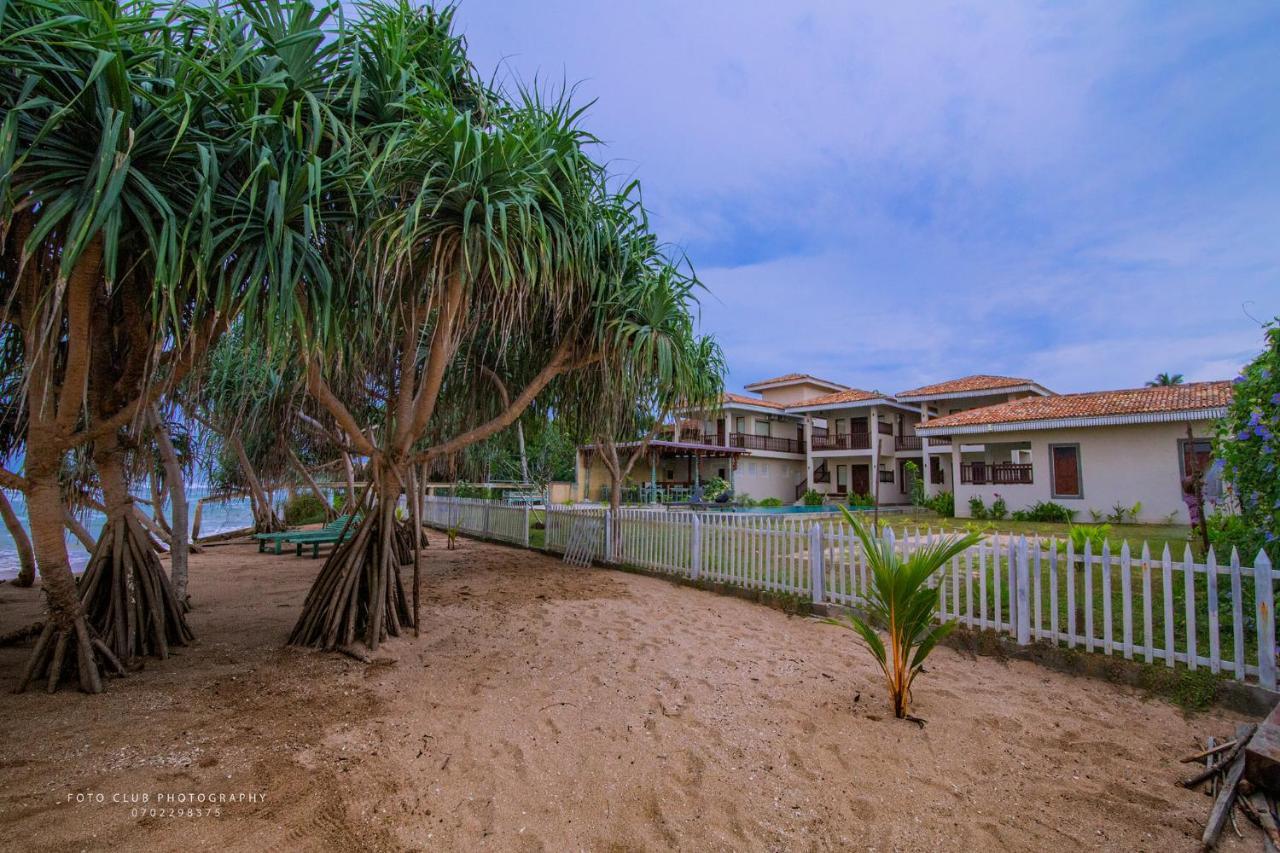 Guru Beach Resort 坦加拉 外观 照片